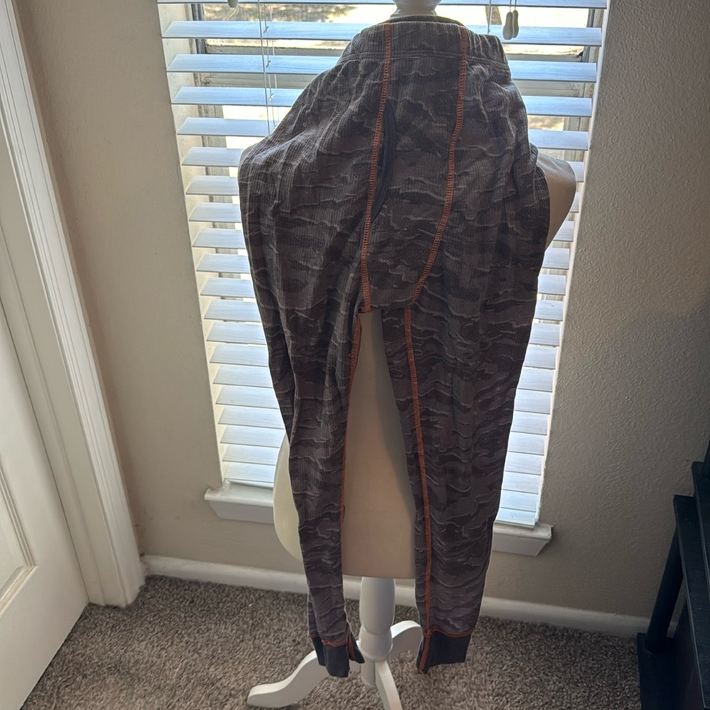 Boys Size XL (14-16) Fruit of the loom thermals Like new condition.